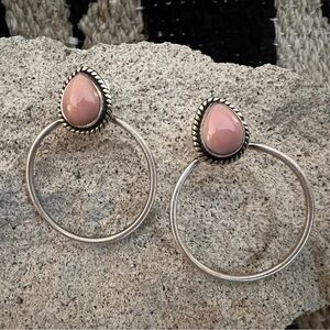 ❤️ Queen Pink Conch Teardrop Southwestern Hoop Brushed Sterling Earrings 1.52”L